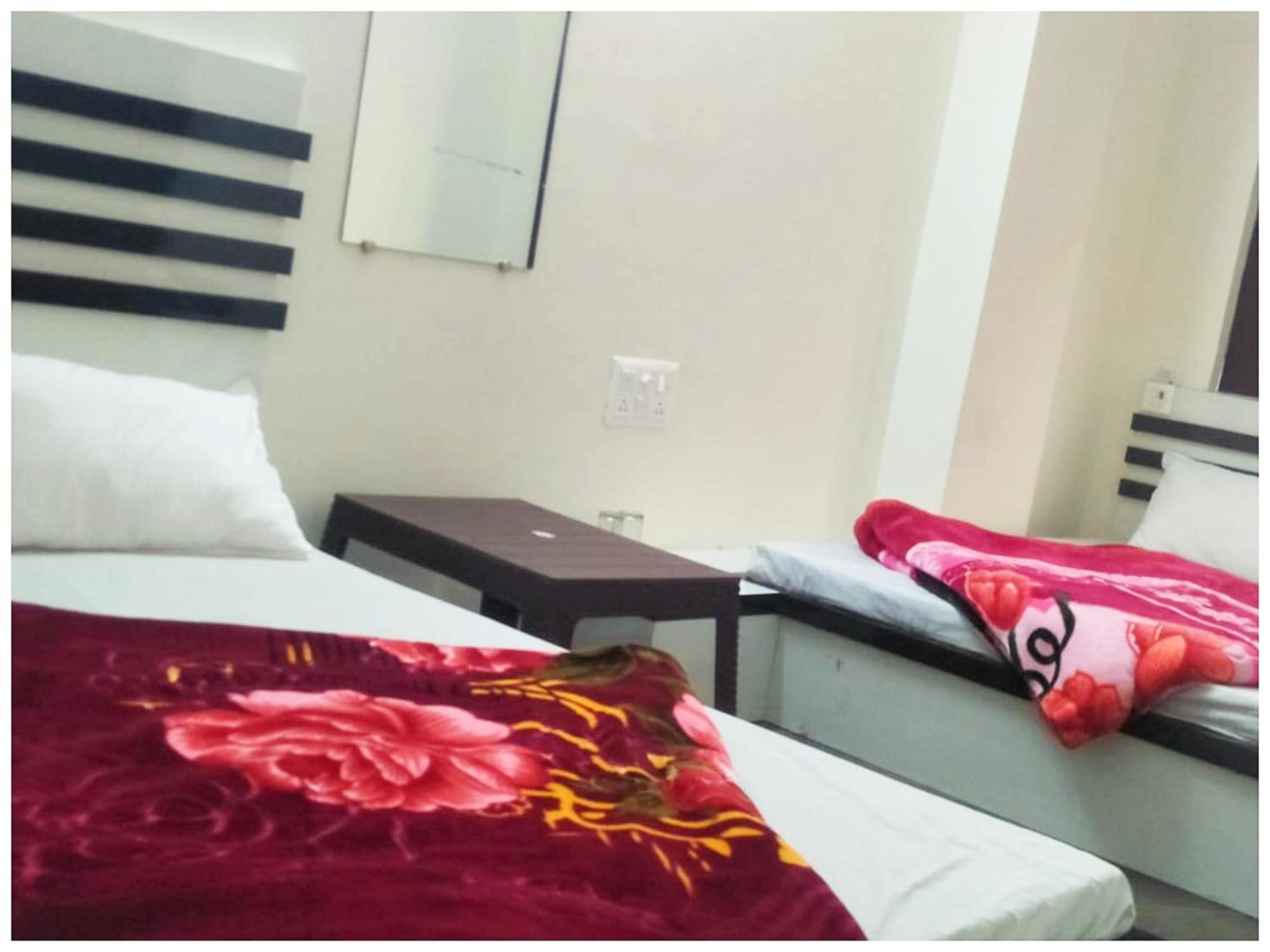 A Premium Hotel Sheeva Inn Near Temple - Fully Air Conditioning - Best Hotel Kankhal Екстериор снимка